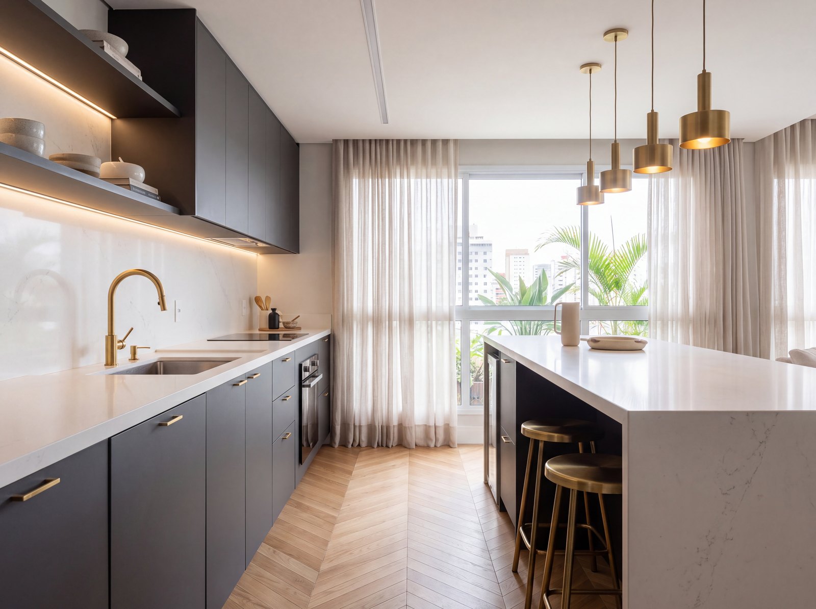 Cozinha reformada em apartamento